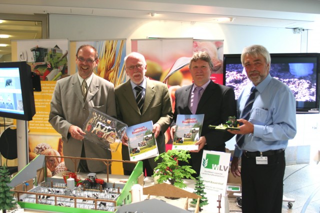 Foto (v.l.n.r.): Rainer Schmeltzer, Wolfram Kuschke, Rüdiger Weiß, Reinhard Döring