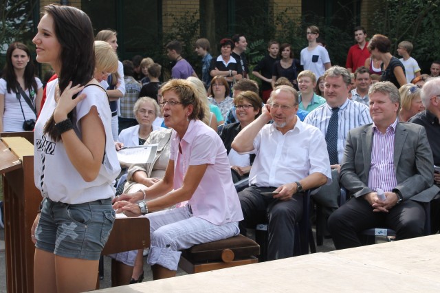 Zusammen mit Bürgermeister Roland Schäfer auf der 50. Jahrfeier der Freiherr-von-Stein-Realschule Bergkamen