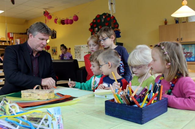 Rüdiger Weiß im Ev. Kindergarten an der Kämertorstraße