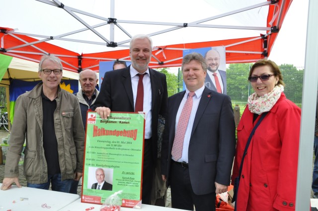 Rüdiger Weiß zusammen mit Garrelt Duin, Dieter Mittmann und Christine Busch