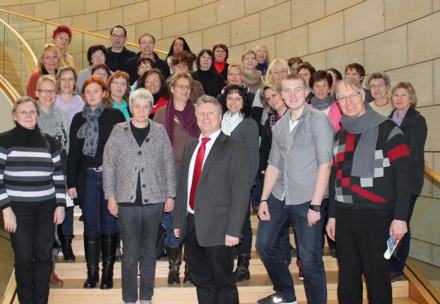 Erzieherinnen mit Rüdiger Weiß im Landtag